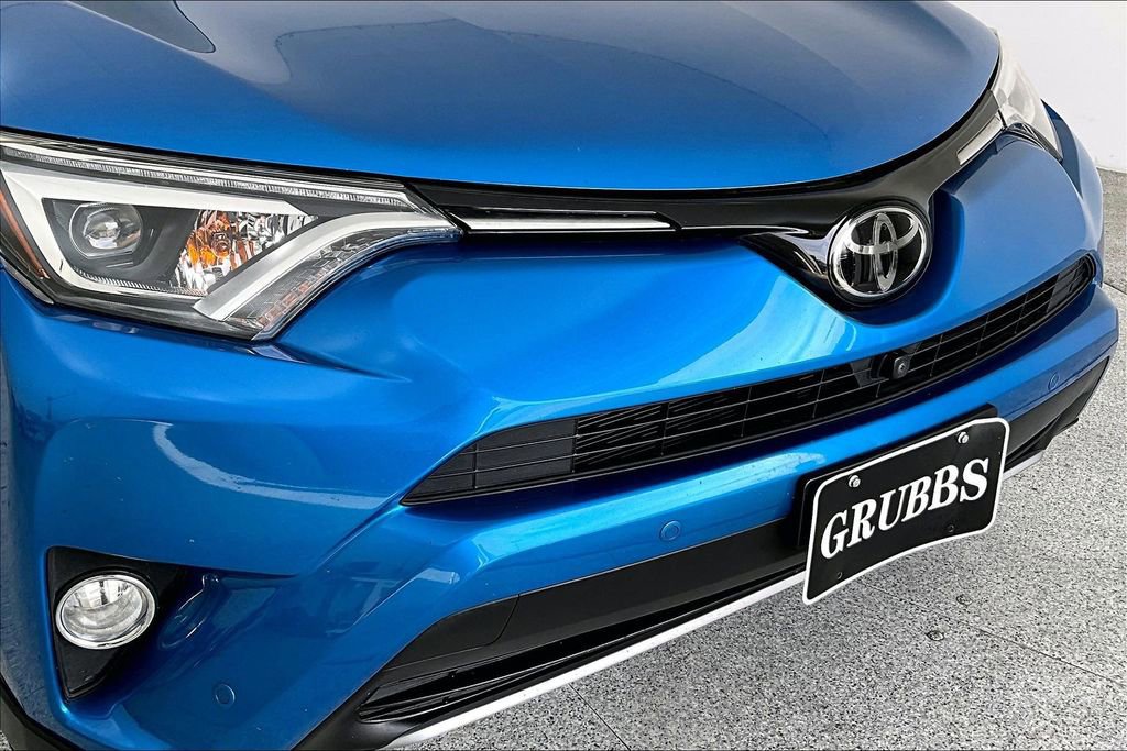 Used 2017 Toyota RAV4 Limited image 35