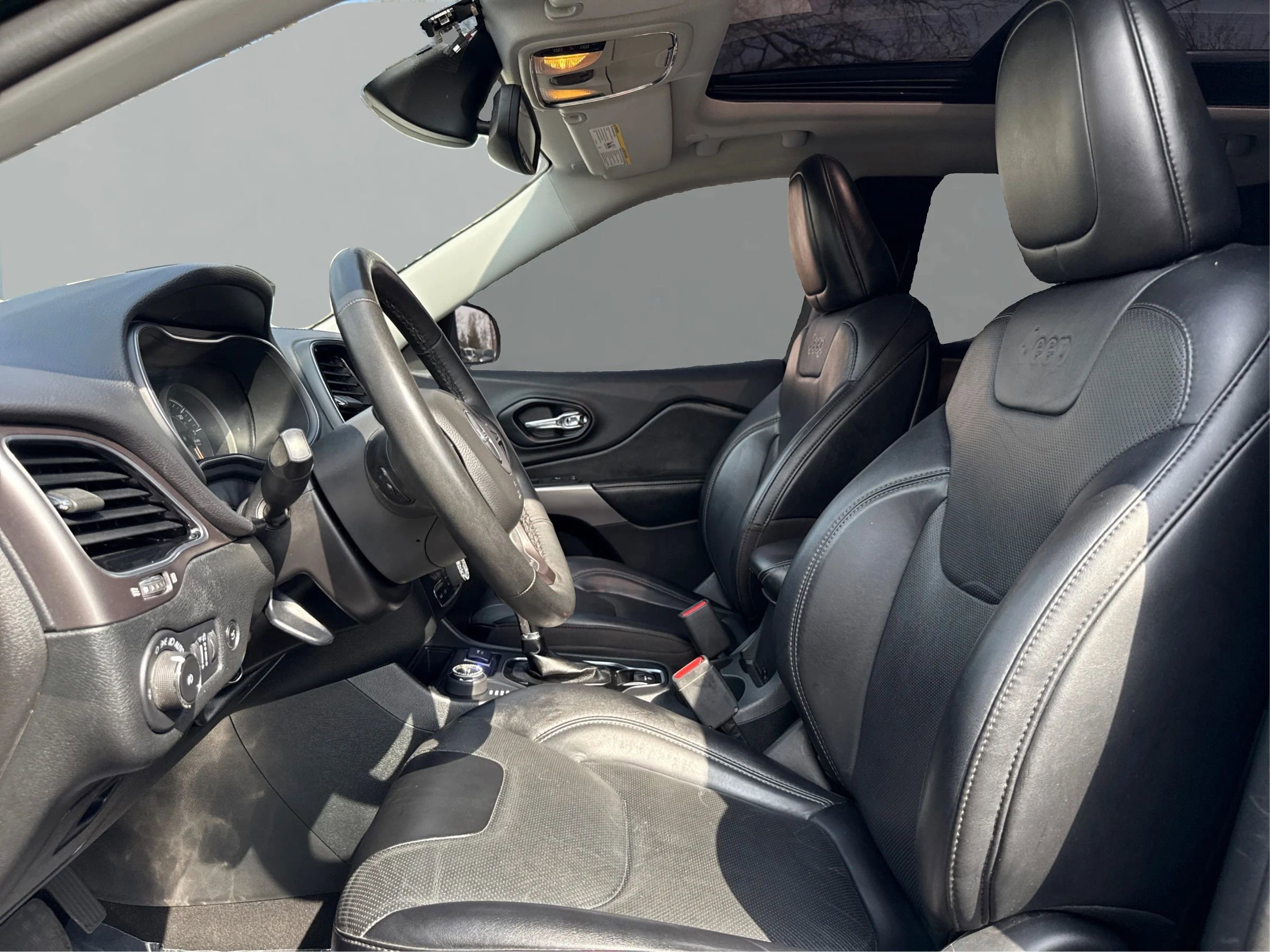 Used 2022 Jeep Cherokee Limited image 9