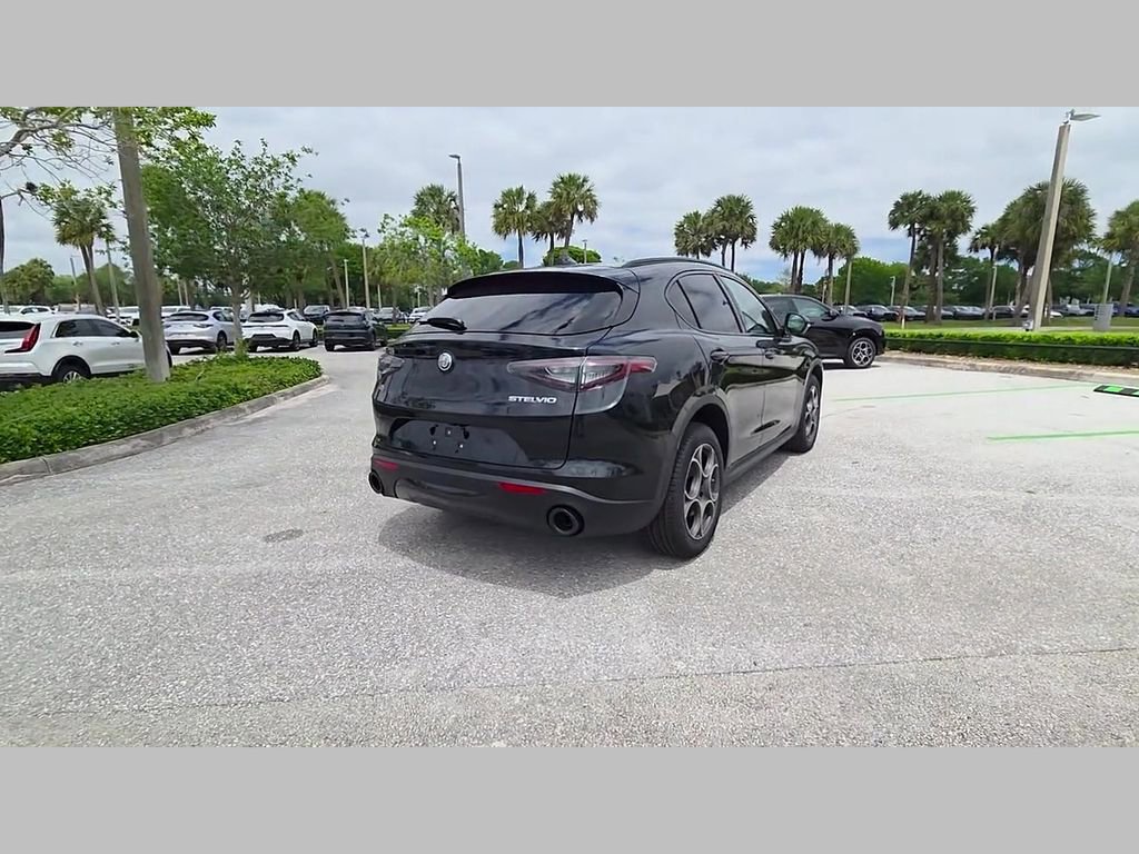 New 2025 Alfa Romeo Stelvio Sprint w/ Convenience Package AWD/4WD image 26