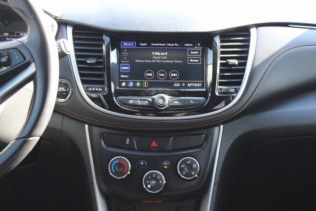 Used 2022 Chevrolet Trax LT w/ LT Convenience Package FWD image 21