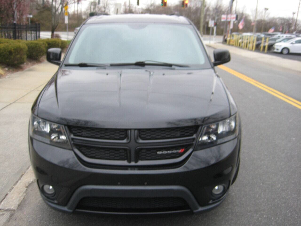 Used 2015 Dodge Journey SXT w/ Flexible Seating Group image 2