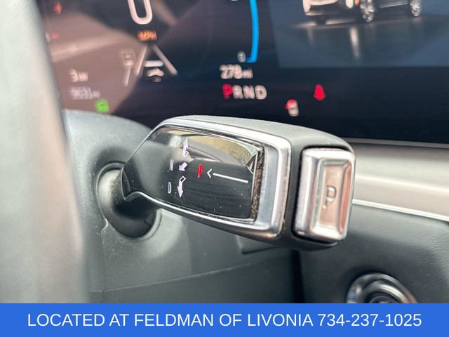 Used 2024 Cadillac Lyriq Luxury image 16