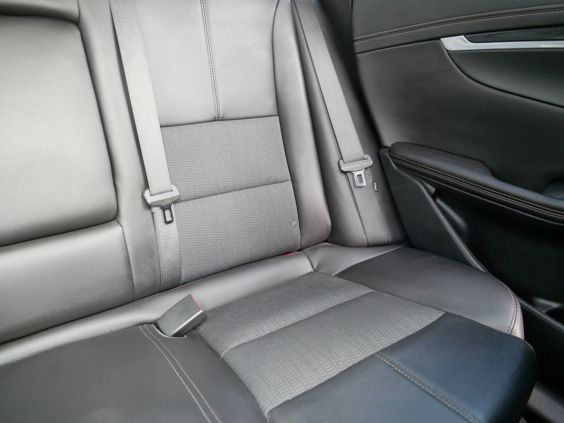 Used 2017 Chevrolet Impala LT w/ Convenience Package FWD image 14
