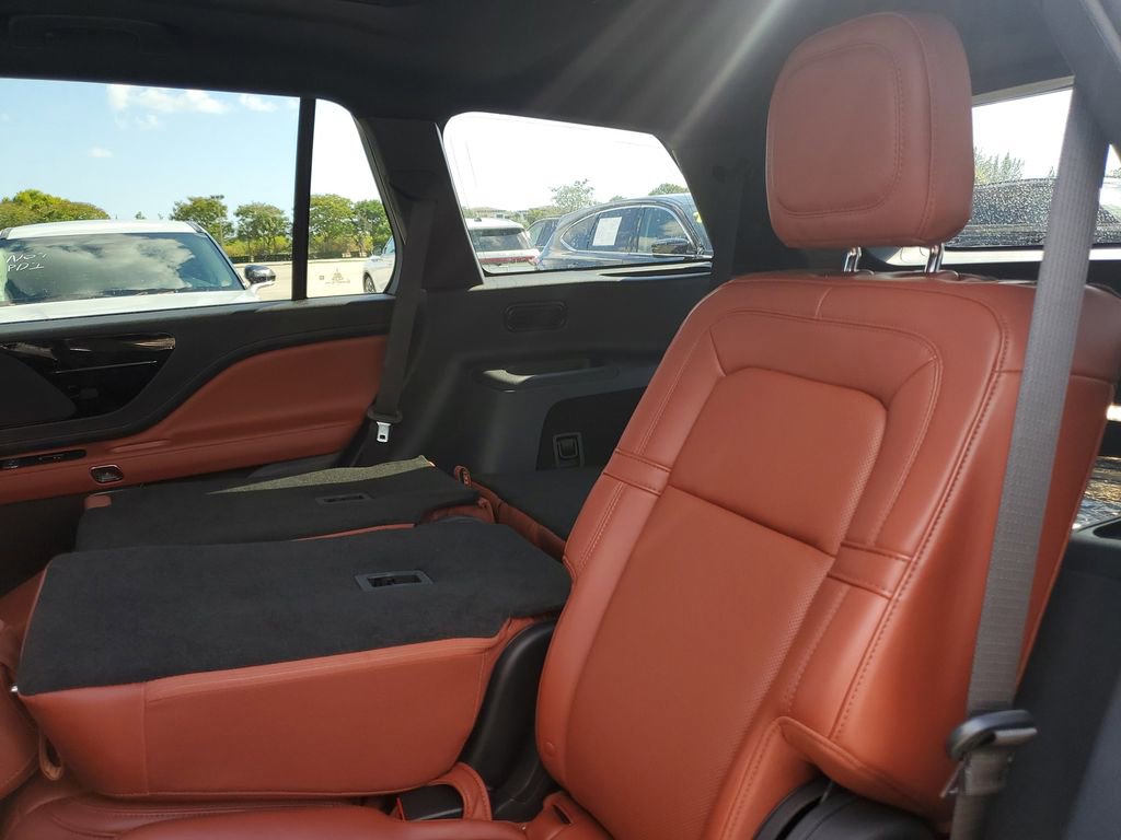 New 2025 Lincoln Aviator Reserve RWD image 12