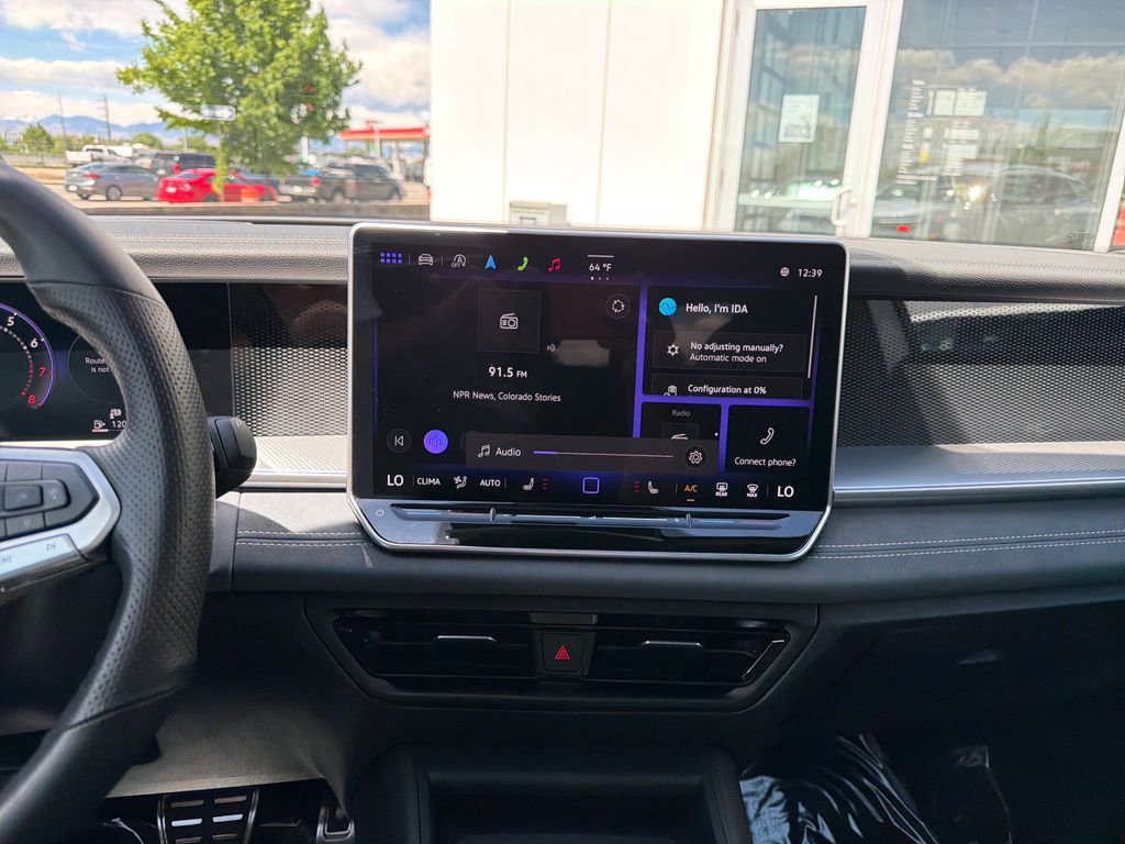 Certified 2025 Volkswagen Tiguan SE R-Line AWD/4WD image 19