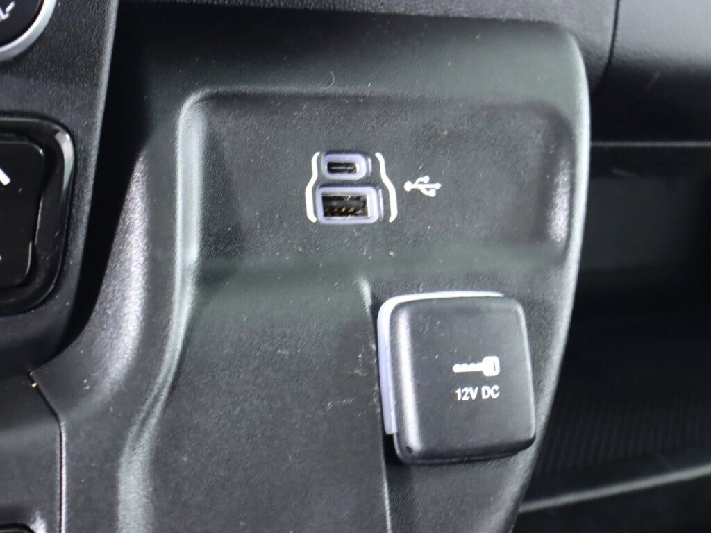 Used 2023 RAM ProMaster 2500 image 24