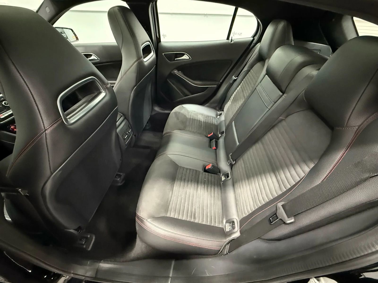 Used 2018 Mercedes-Benz GLA 45 AMG 4MATIC image 38