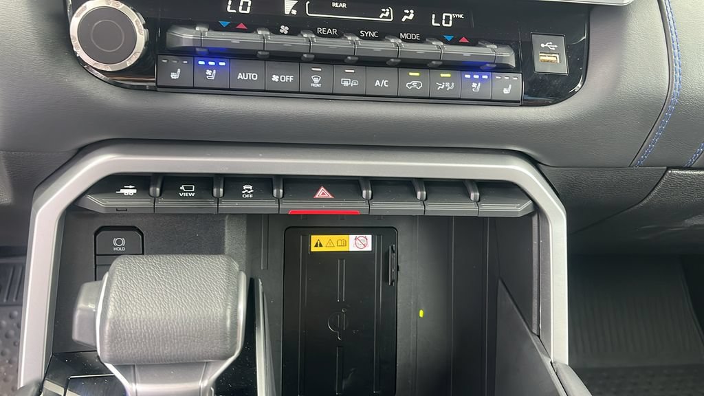 Used 2024 Toyota Sequoia Platinum AWD/4WD image 15