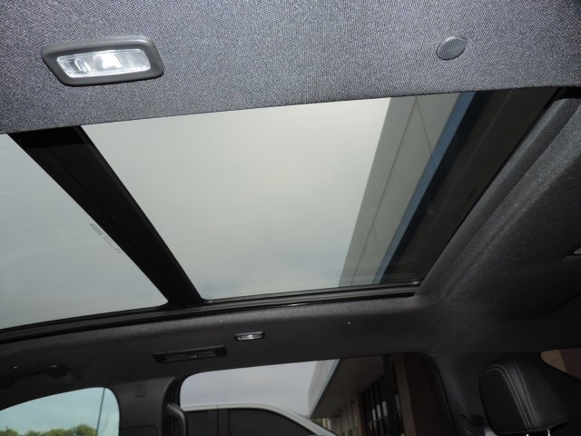 Used 2025 Chevrolet Traverse High Country FWD image 15