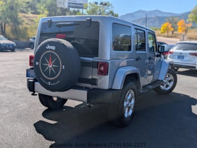Used 2013 Jeep Wrangler Unlimited Sahara w/ Connectivity Group AWD/4WD image 6