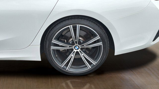 Used 2021 BMW 330i Sedan w/ Driving Assistance Package RWD image 17