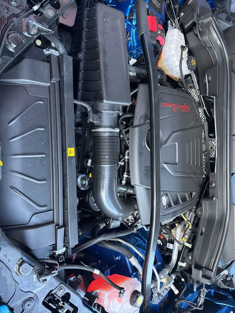 New 2025 Alfa Romeo Stelvio Sprint image 24