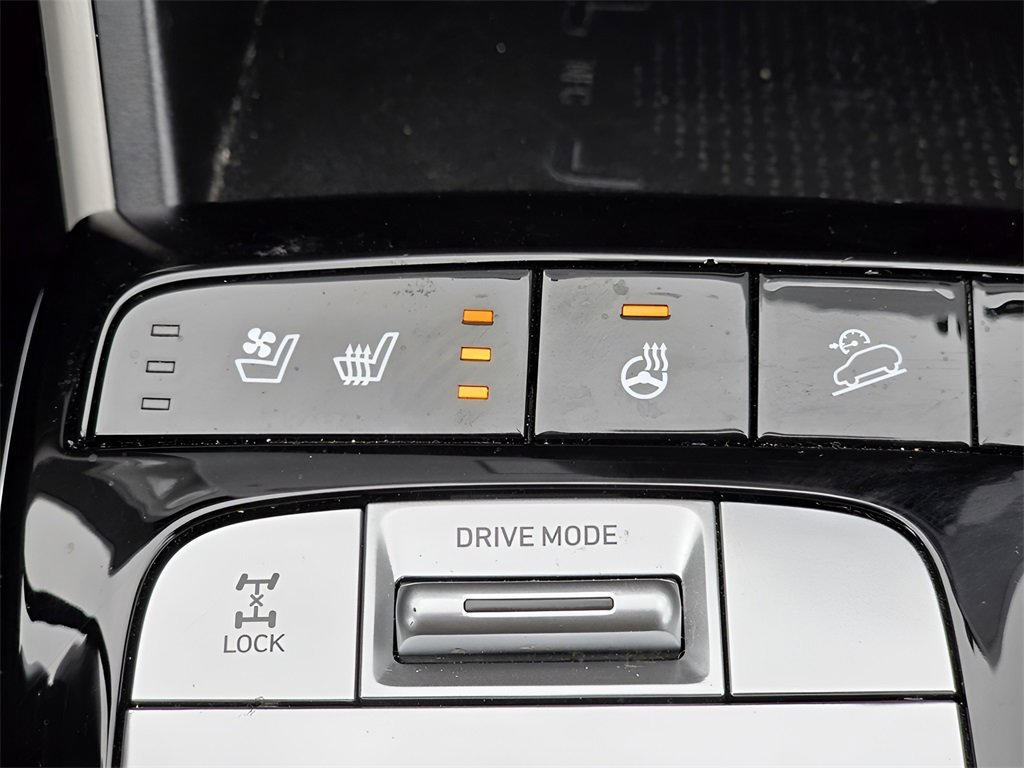 Used 2024 Hyundai Tucson Limited image 35