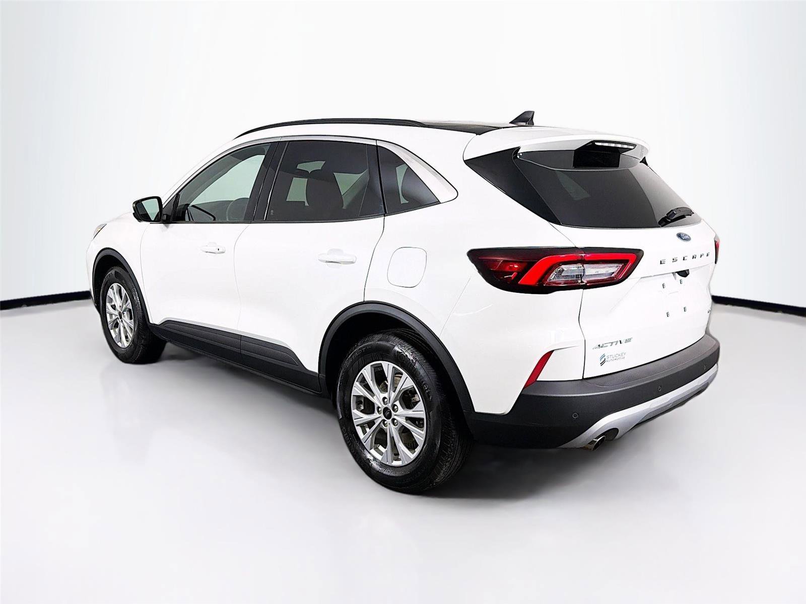 Used 2023 Ford Escape Active w/ Tech Pack #2 AWD/4WD image 5