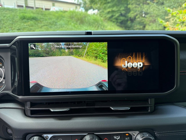 New 2025 Jeep Gladiator Rubicon image 22