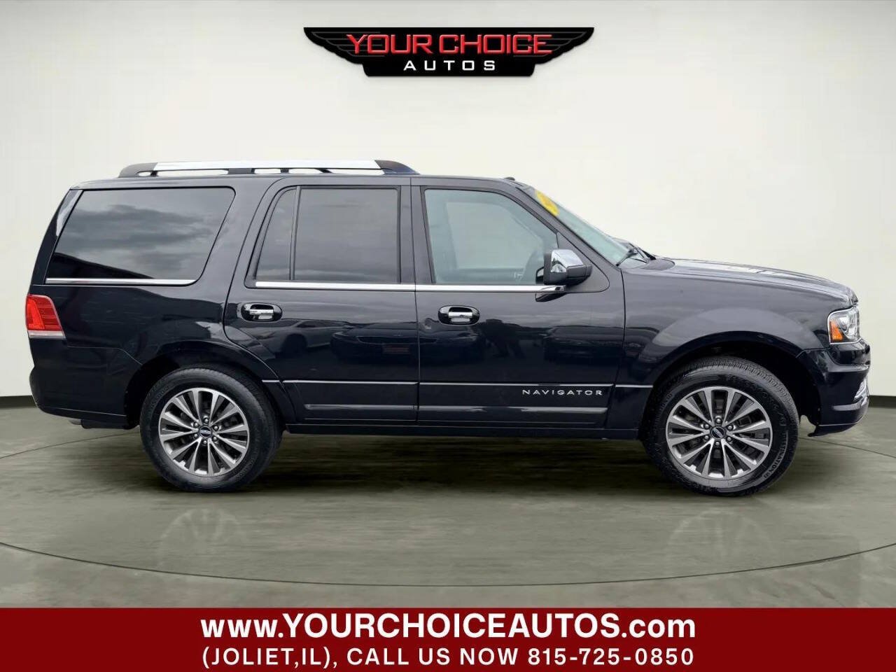 Used 2015 Lincoln Navigator 4WD image 12
