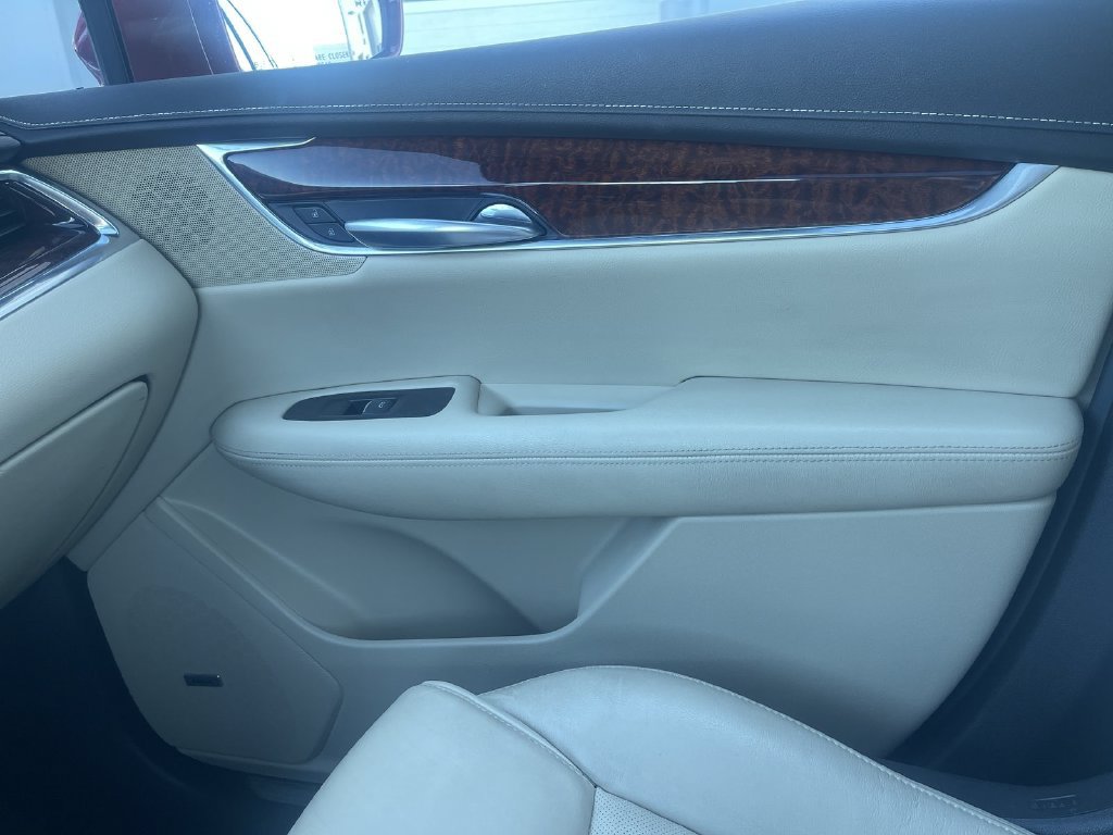Used 2019 Cadillac XT5 Luxury FWD image 22