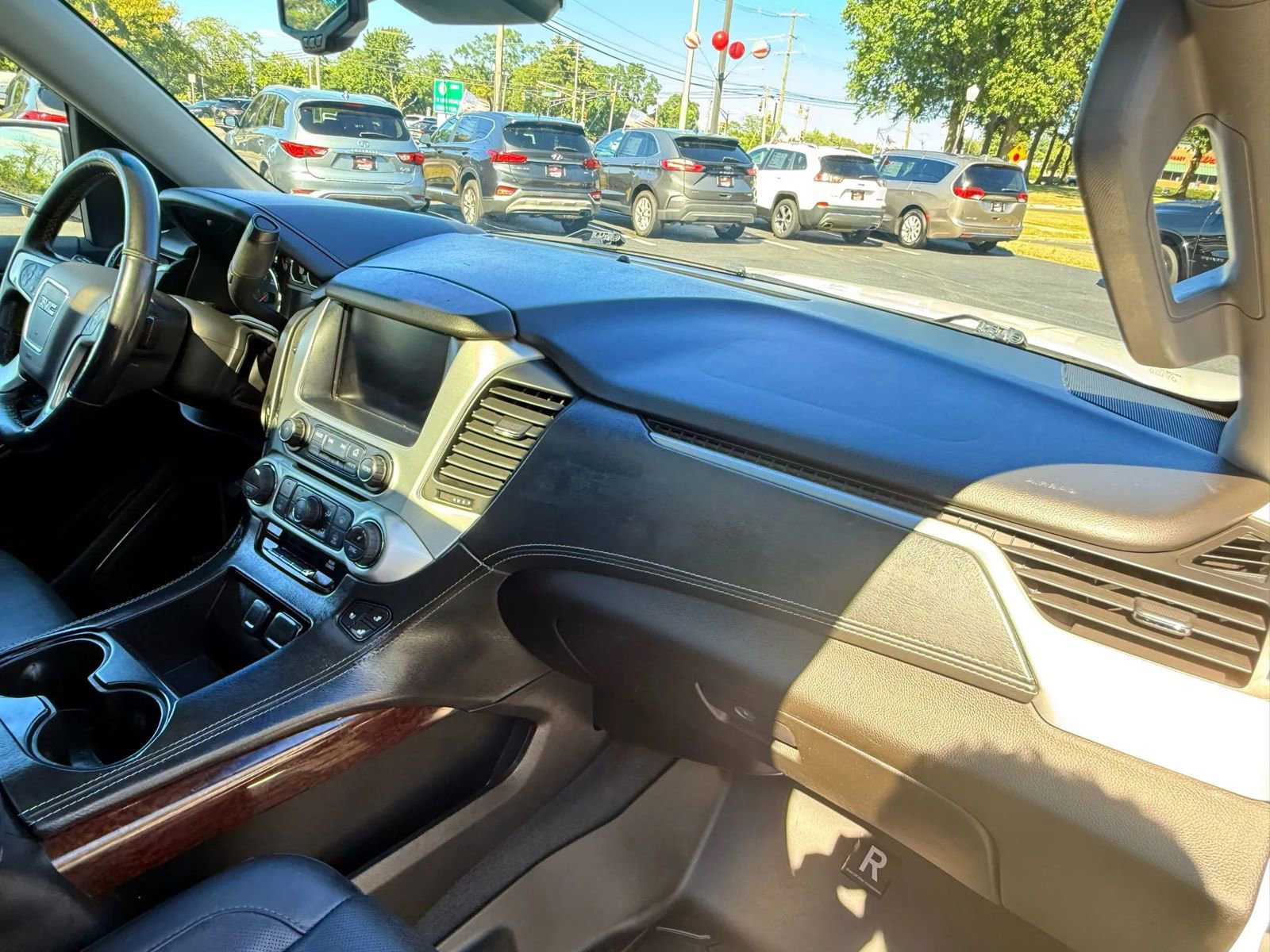 Used 2019 GMC Yukon XL SLT image 57