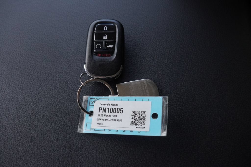 Used 2023 Honda Pilot Elite image 48