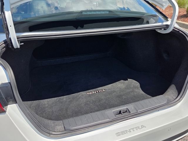 Used 2025 Nissan Sentra SR w/ SR Premium Package FWD image 13
