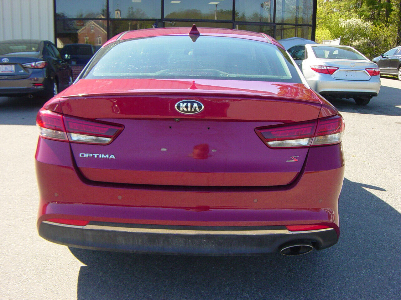 Used 2018 Kia Optima S image 5