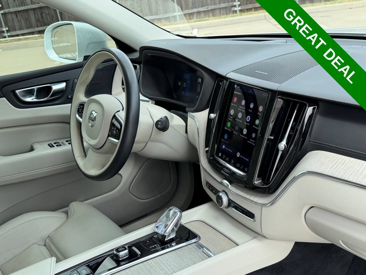 Used 2022 Volvo XC60 T8 Inscription AWD/4WD image 34