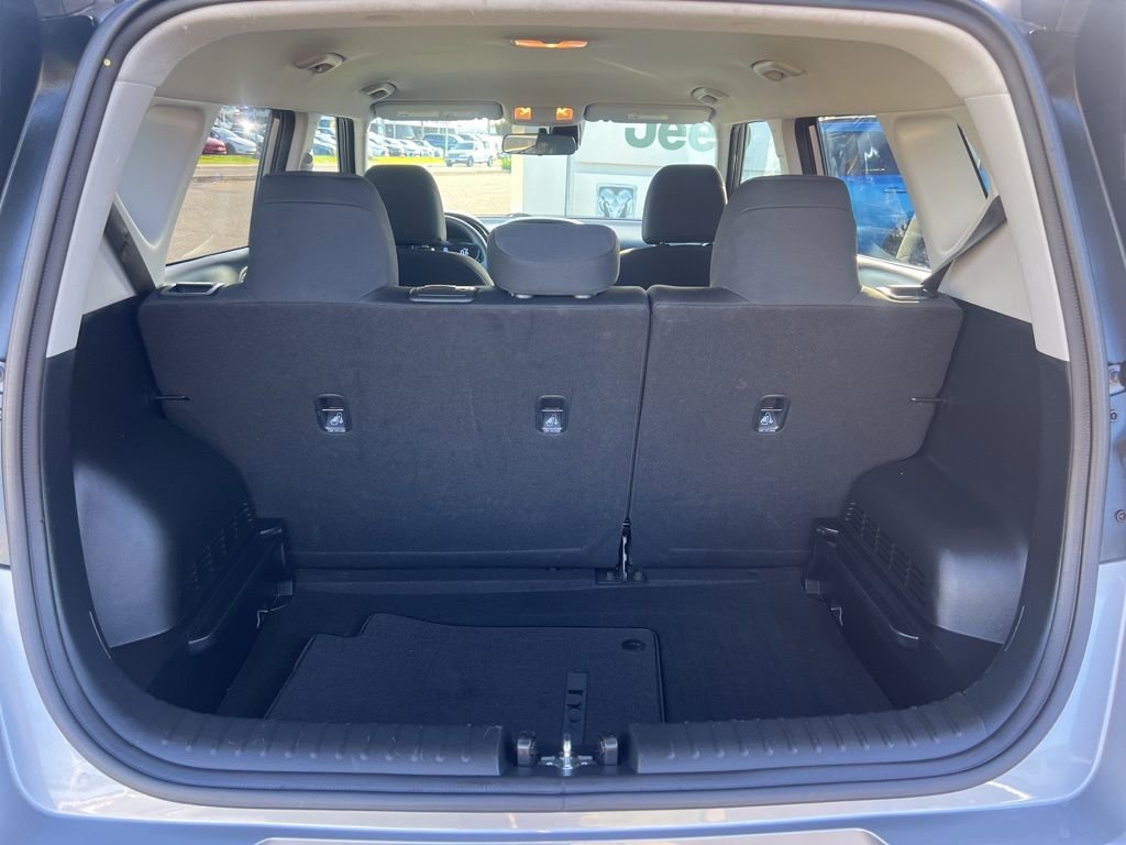 Used 2025 Kia Soul LX w/ LX Technology Package FWD image 37