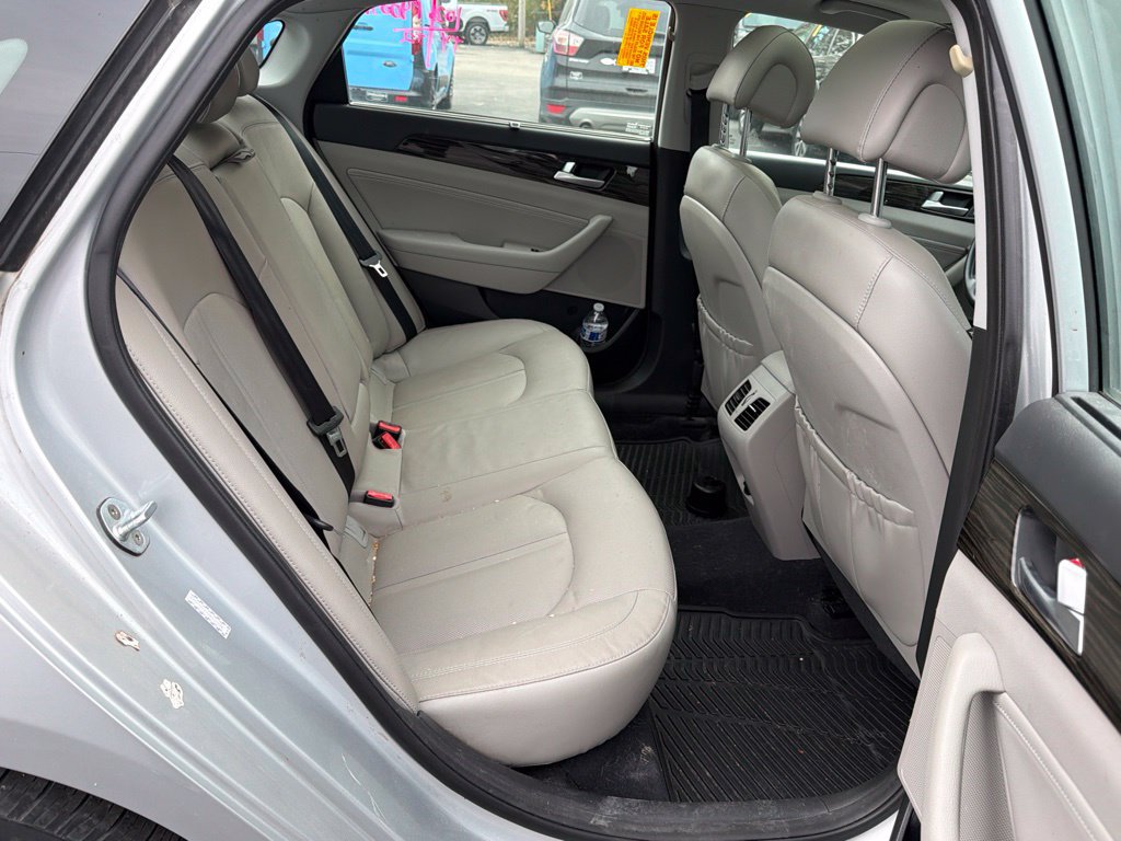 Used 2017 Hyundai Sonata Limited w/ Ultimate Package 02 FWD image 19