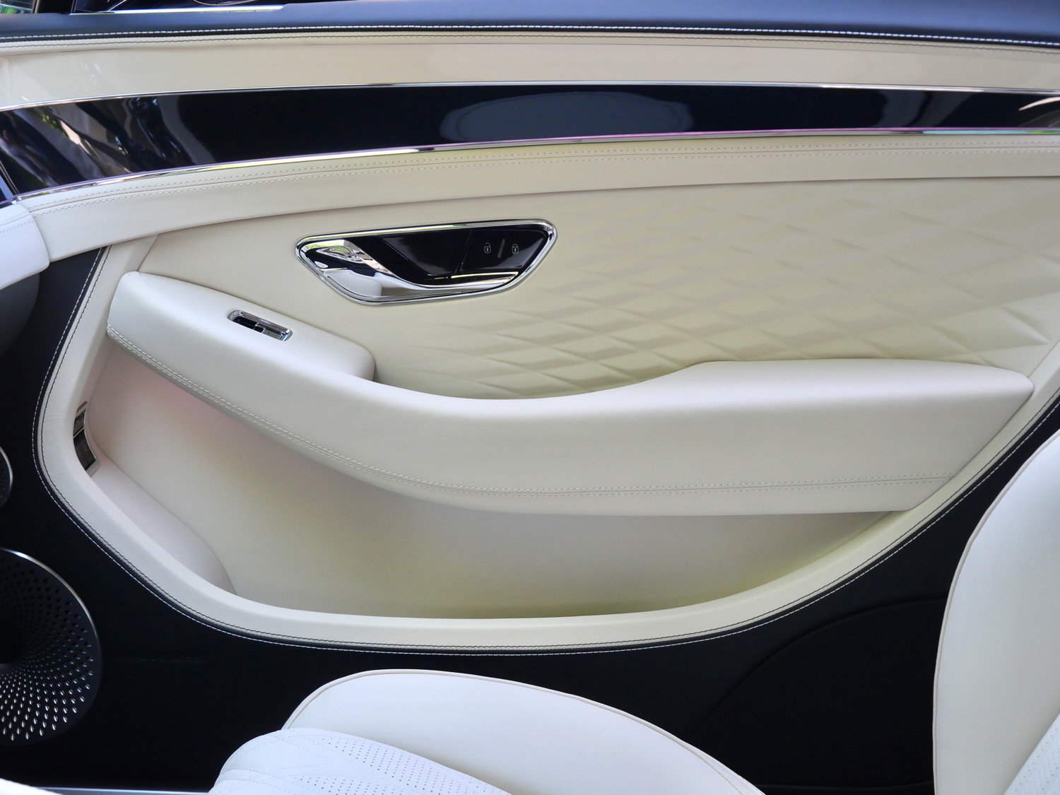 New 2026 Bentley Continental GT Azure AWD/4WD image 15