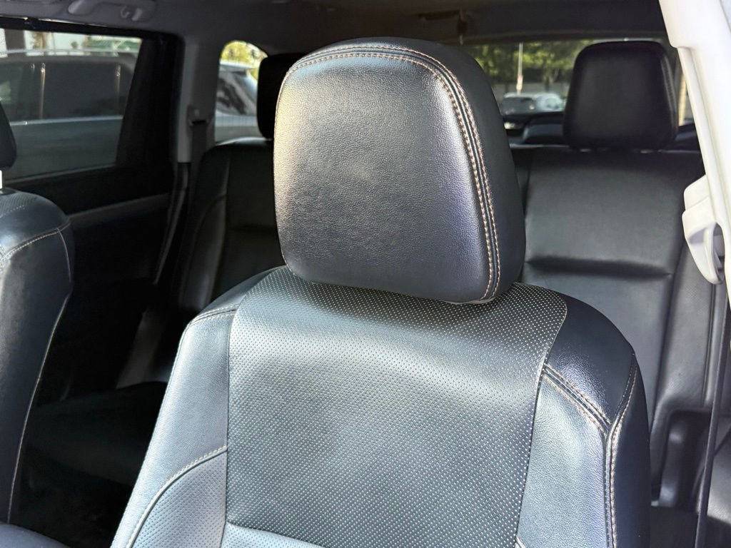 Used 2019 Toyota Highlander Limited AWD/4WD image 3