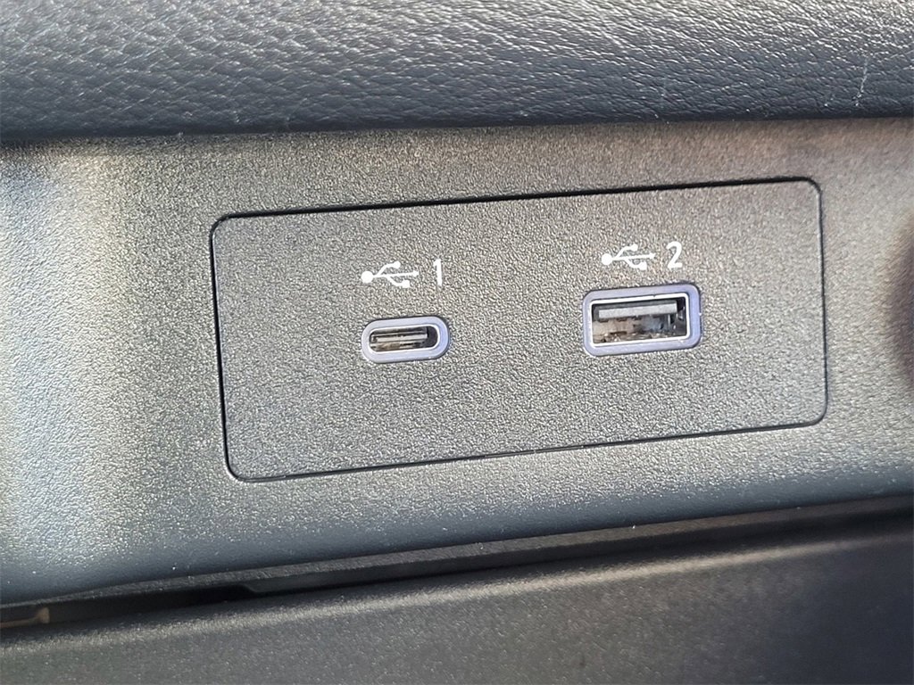 Used 2023 Nissan Rogue SV image 20