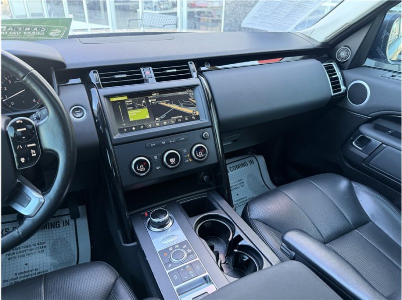Used 2019 Land Rover Discovery SE AWD/4WD image 43