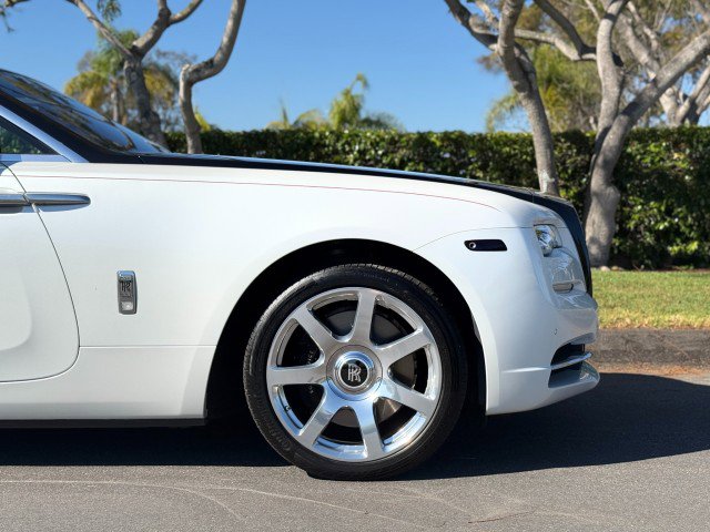 Used 2018 Rolls-Royce Dawn image 13
