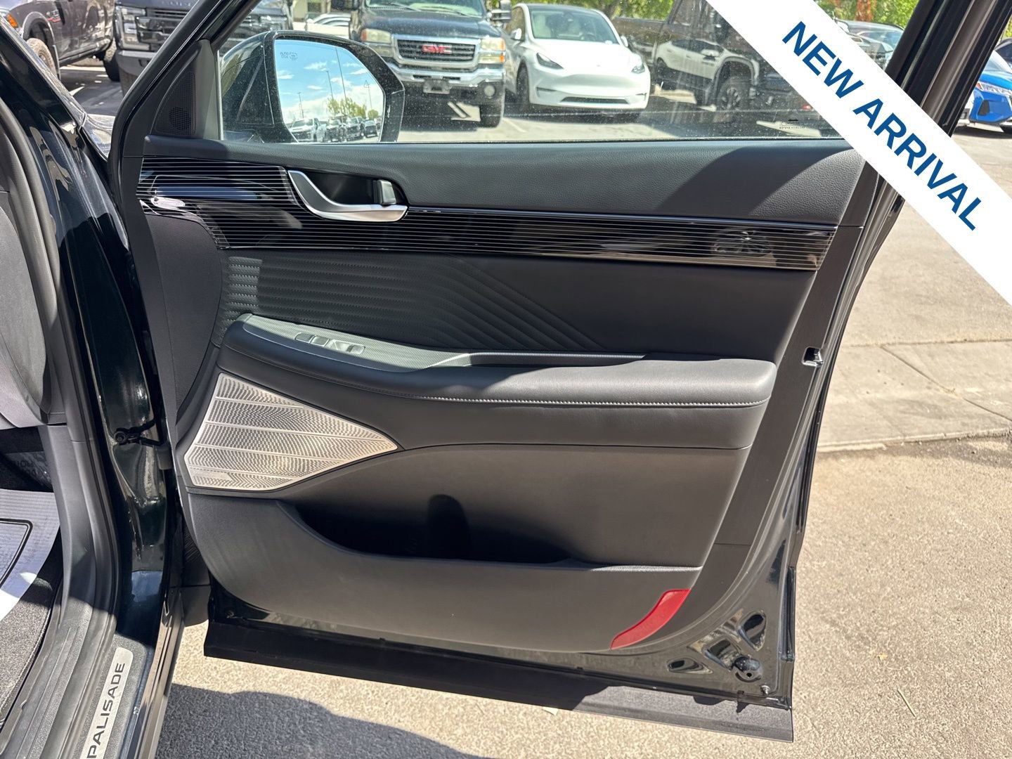 Used 2024 Hyundai Palisade Calligraphy image 10