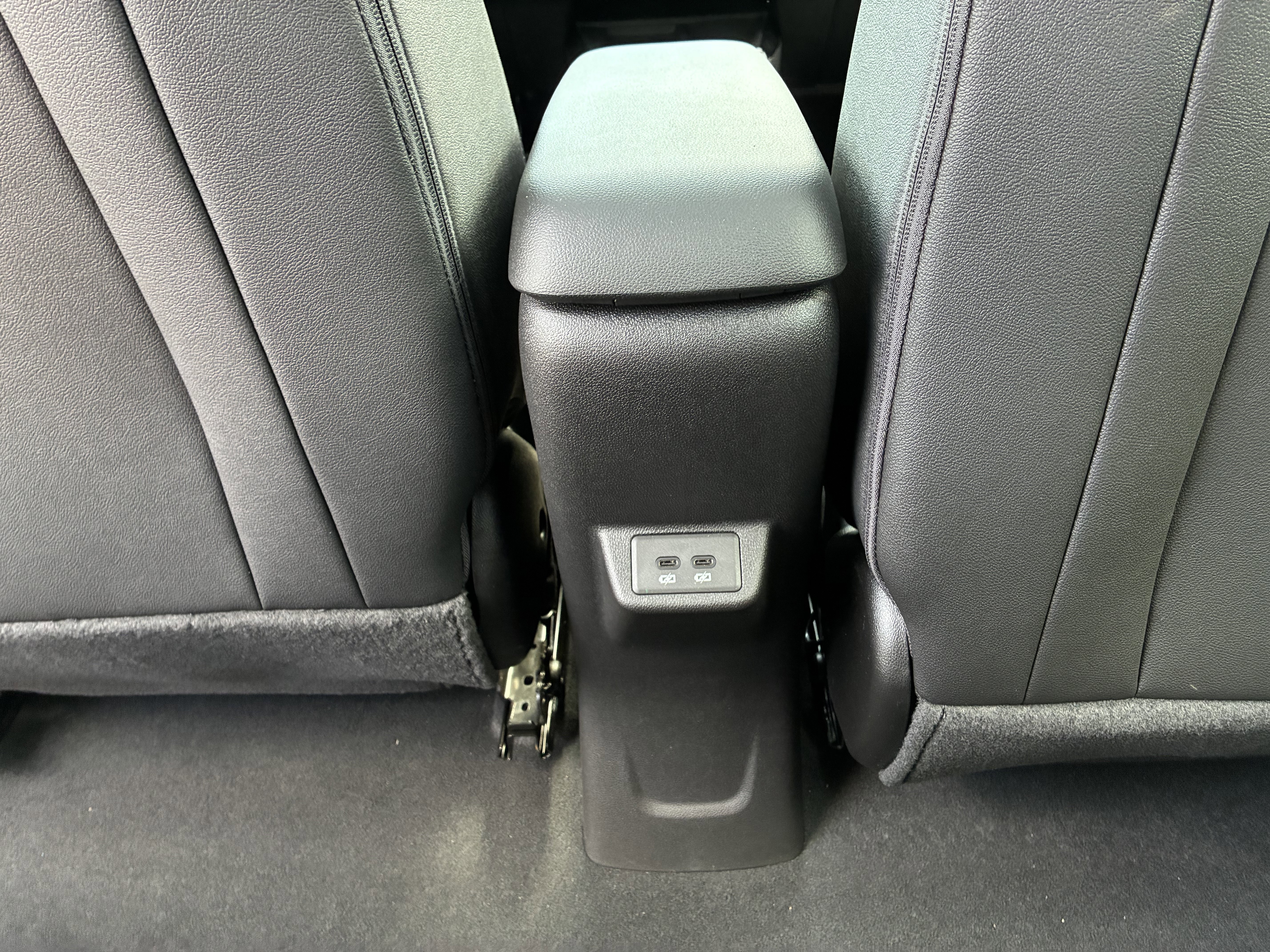New 2027 Chevrolet Bolt RS w/ Technology Package FWD image 18