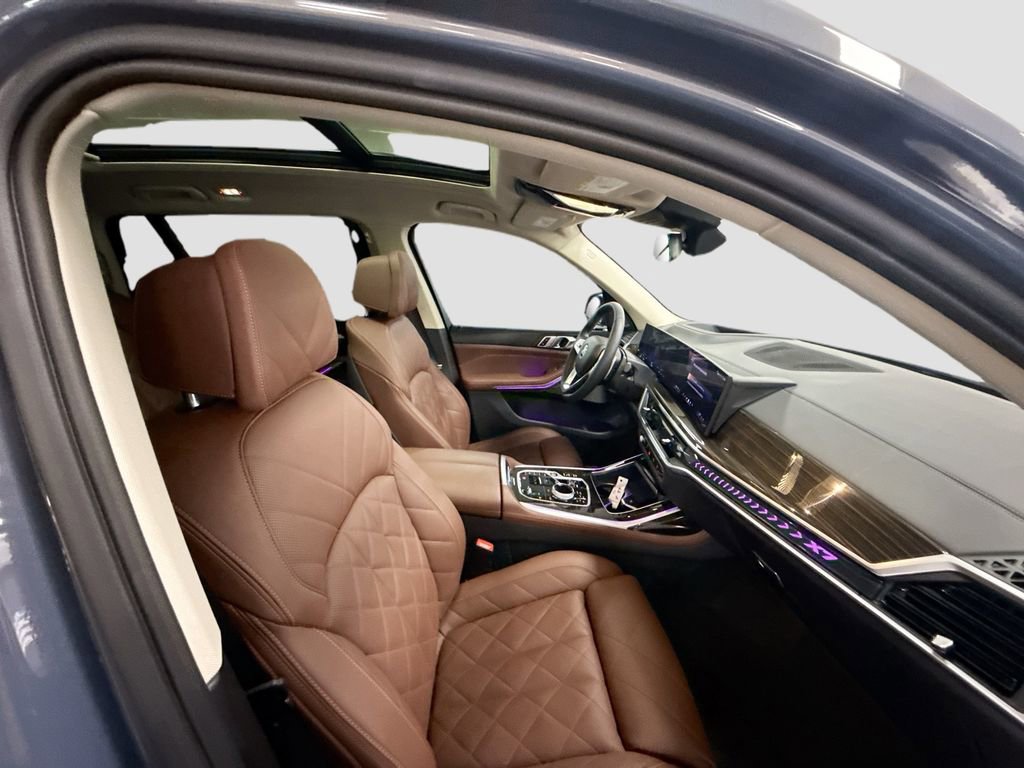 Certified 2024 BMW X7 xDrive40i w/ Premium Package image 19