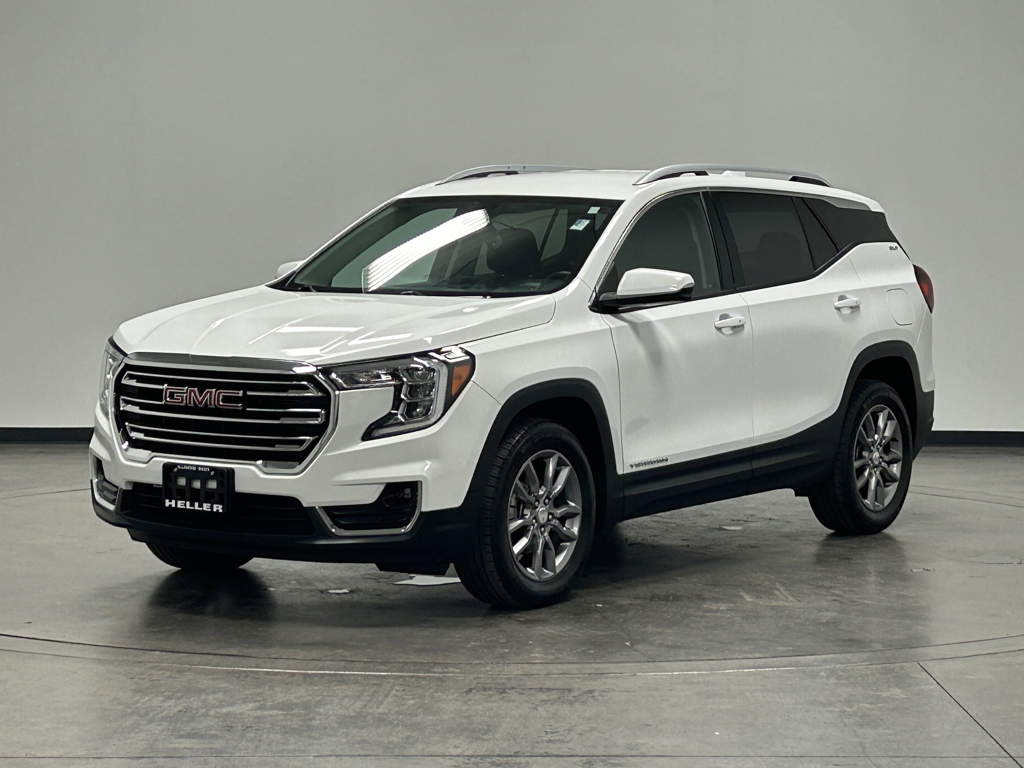 Used 2023 GMC Terrain SLT image 4