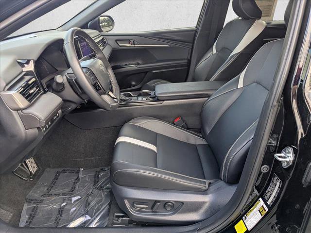 Used 2025 Toyota Camry SE FWD image 14