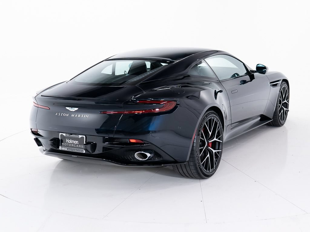Used 2025 Aston Martin DB12 Coupe RWD image 5