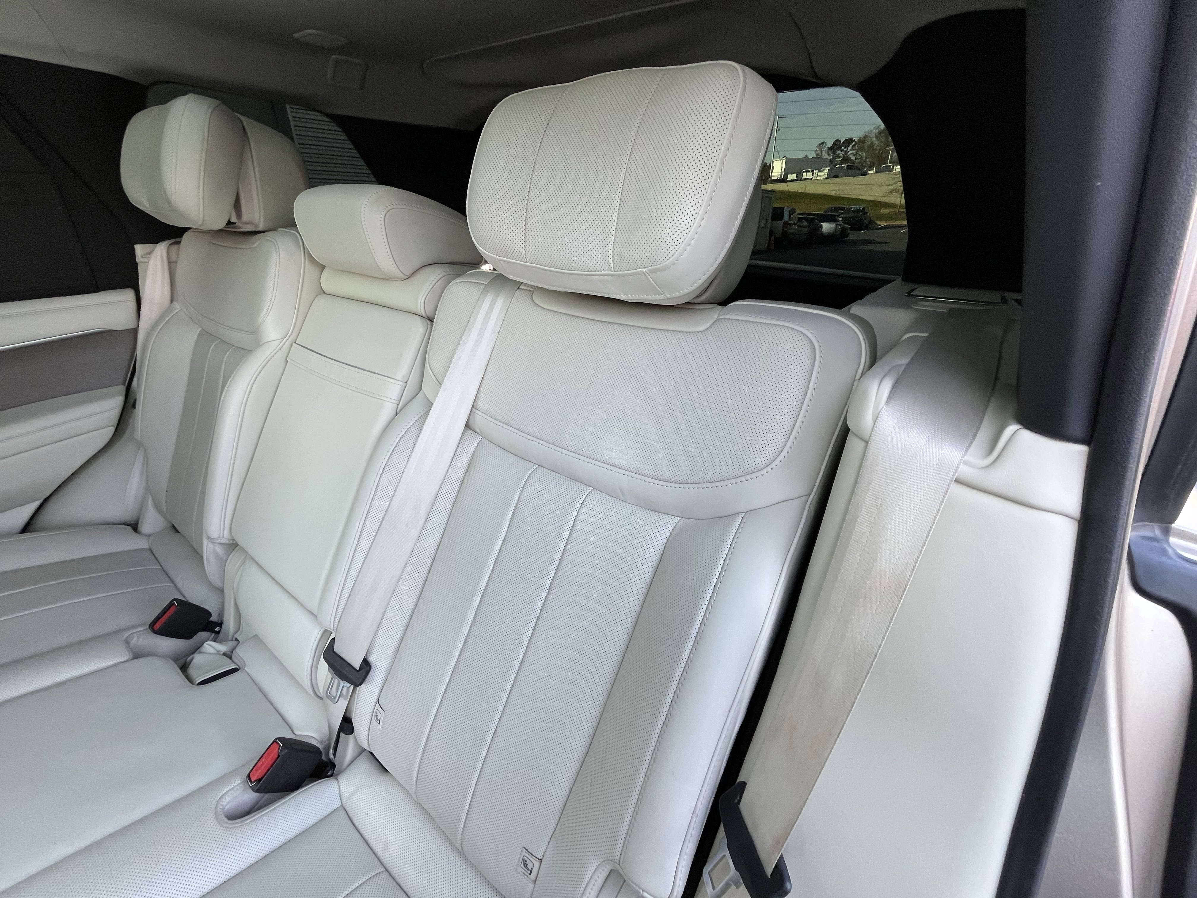 Certified 2023 Land Rover Range Rover First Edition image 29