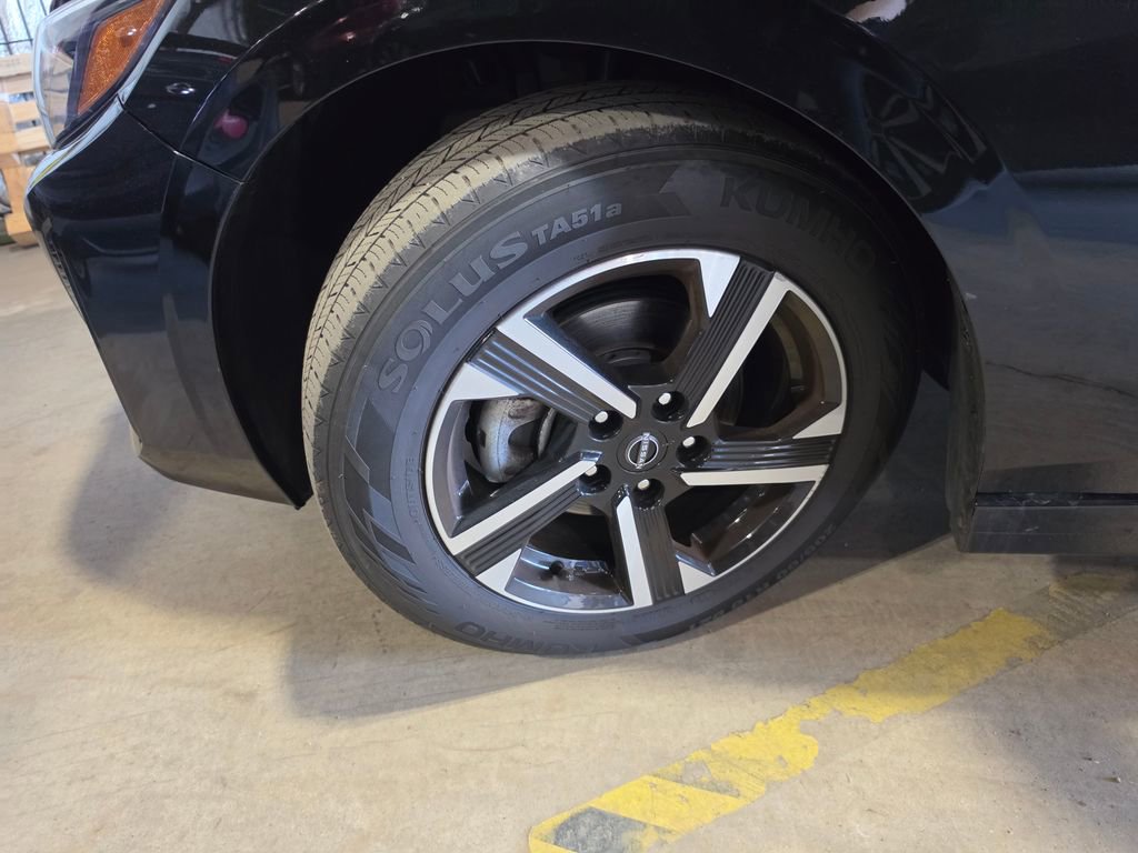 Used 2024 Nissan Sentra SV image 3