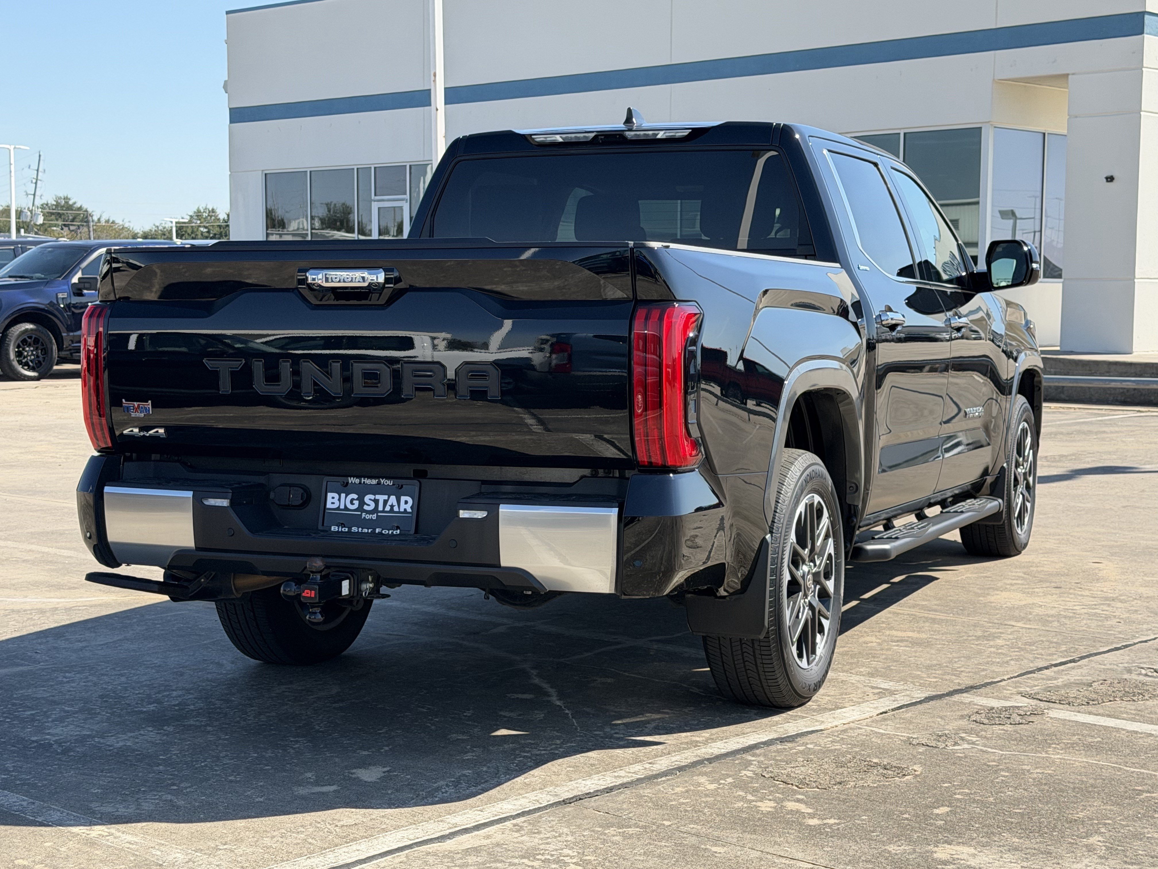 Used 2026 Toyota Tundra Limited w/ Power Package AWD/4WD image 7