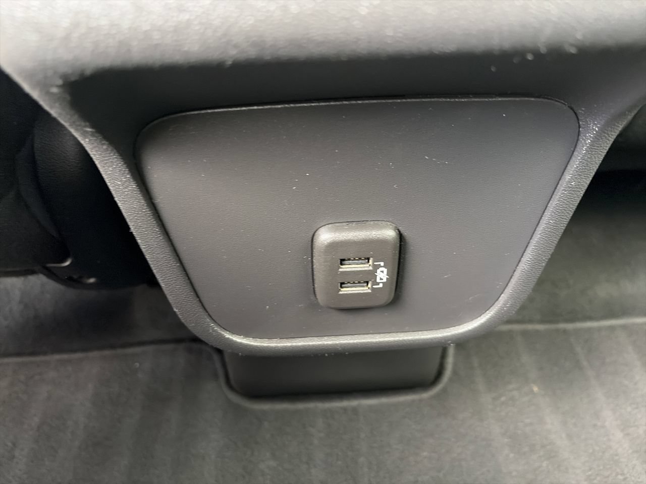 Used 2019 Chevrolet Equinox LT w/ Driver Convenience Package FWD image 30