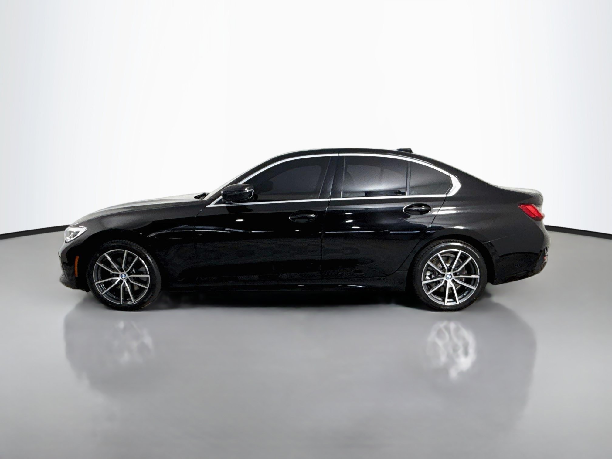 Used 2020 BMW 330i Sedan w/ Convenience Package RWD image 6