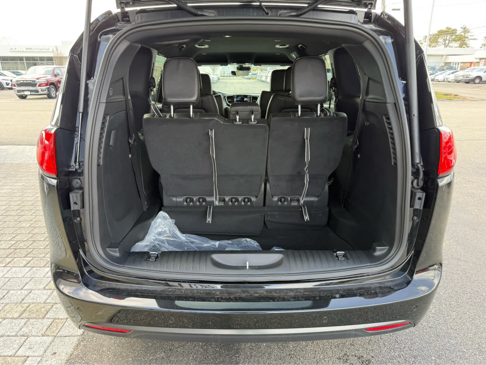 New 2026 Chrysler Voyager LX FWD image 8