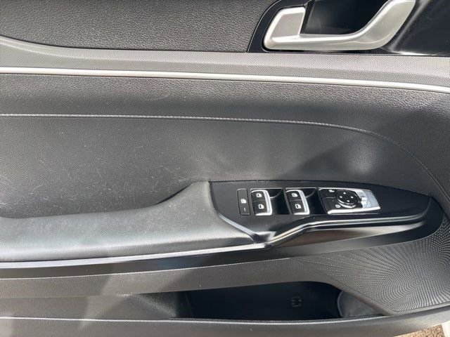 Used 2023 Kia K5 LXS image 13
