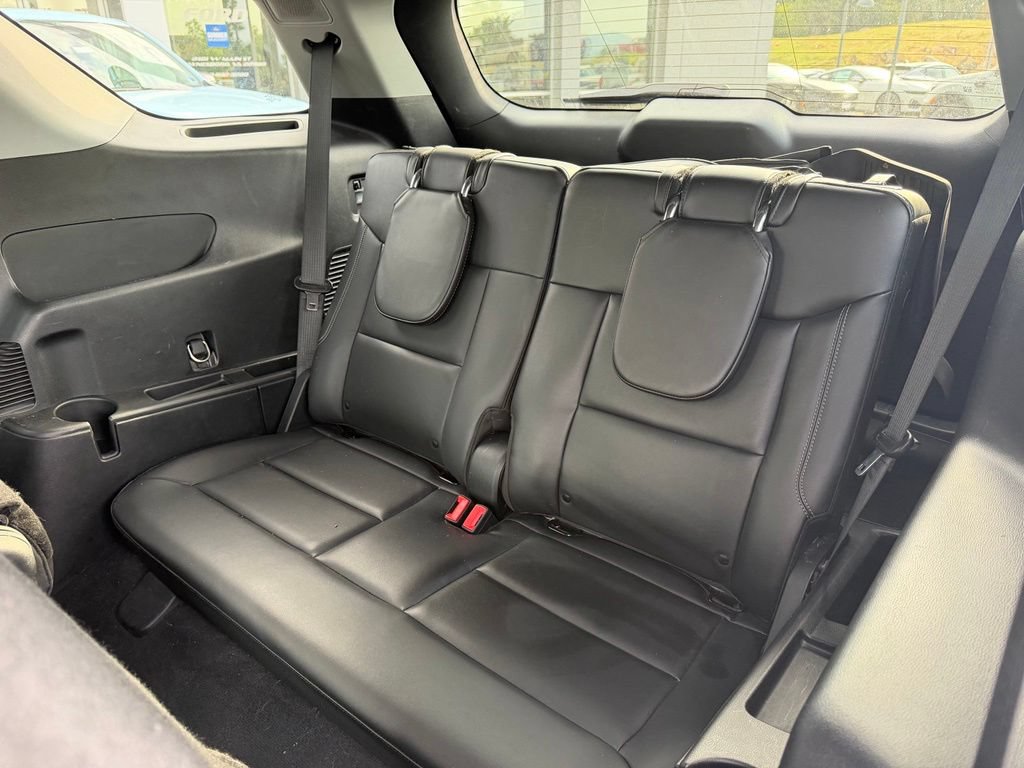 Used 2022 Ford Explorer XLT w/ Equipment Group 202A AWD/4WD image 18