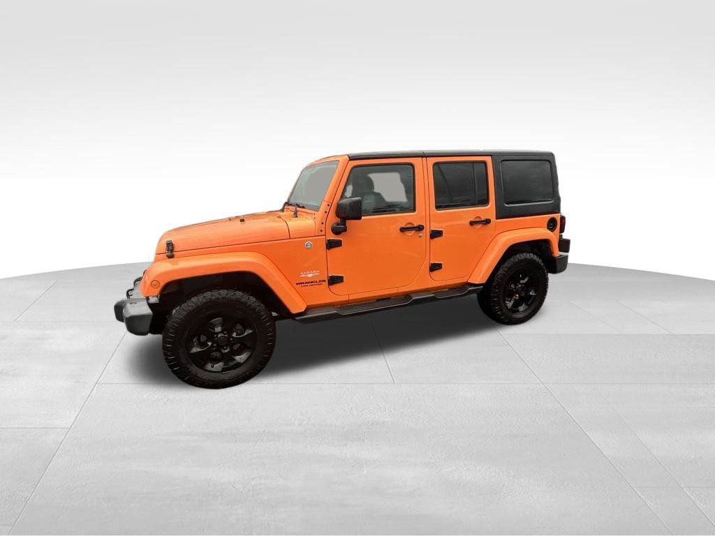 Used 2013 Jeep Wrangler Unlimited Sahara w/ Connectivity Group AWD/4WD image 2