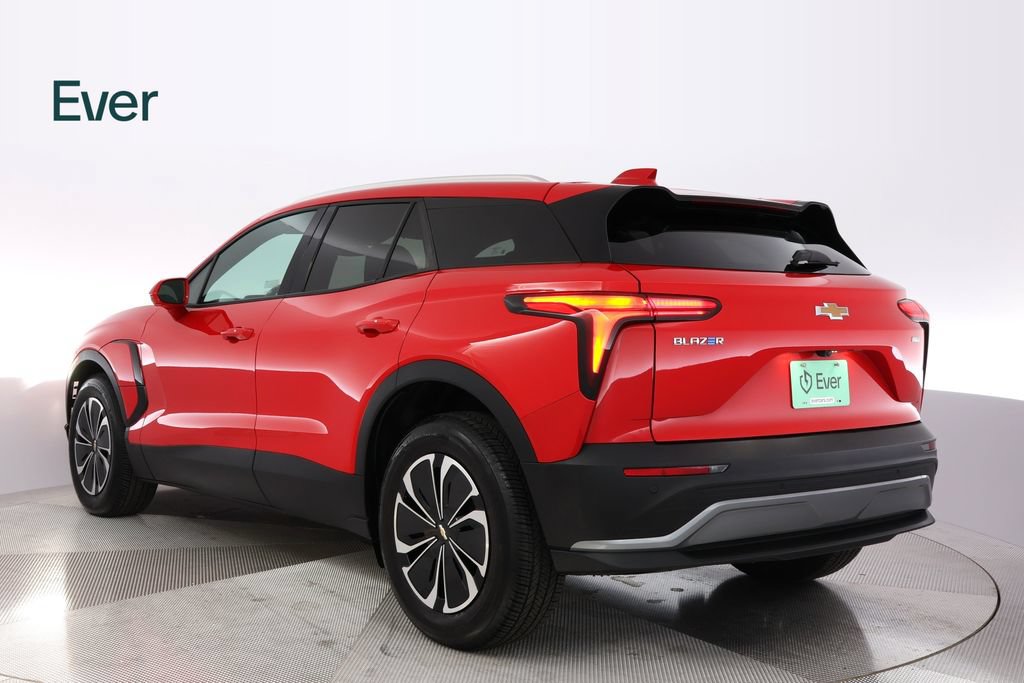 Used 2024 Chevrolet Blazer EV LT AWD/4WD image 14
