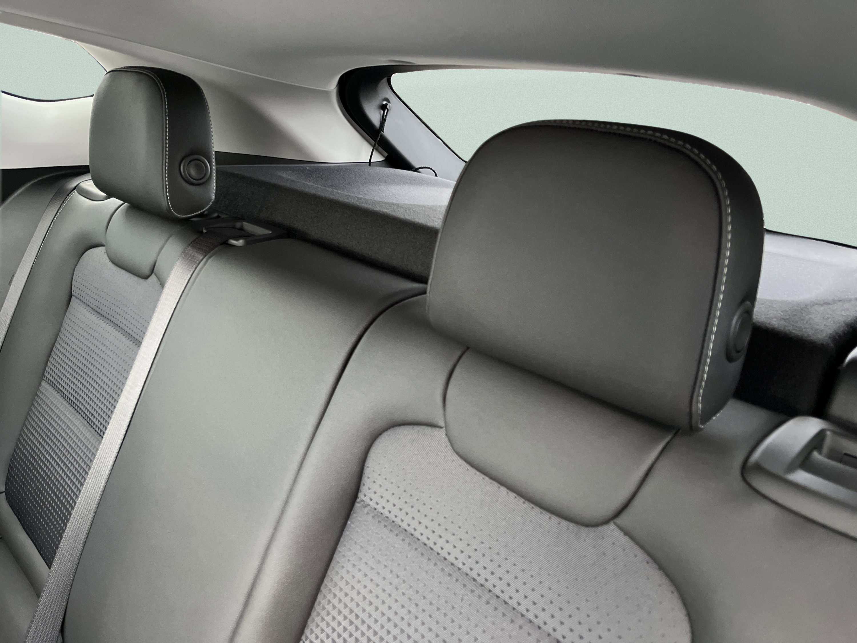 New 2026 Chevrolet Trax LT w/ Sunroof Package image 23